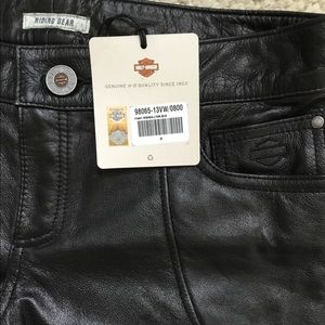 Harley Davidson Leather Pants sz 6x32” inseam. NWT
